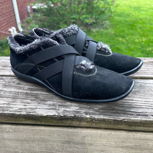 Stuart Weitzman Black Suede Sherpa lined Loafers  or Sneakers Sz. 9.5 - Picture 1 of 13